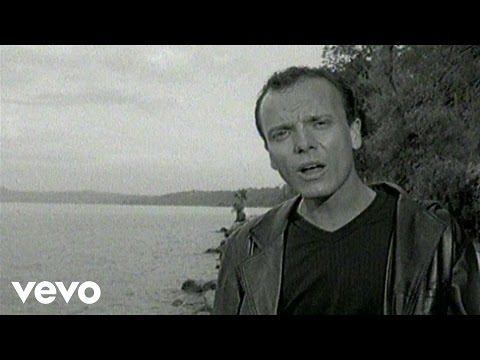Gigi D'Alessio - Io Che Non Vivo (Official Video)
