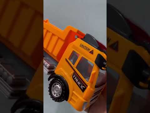 Dikasih truk mainan pasir