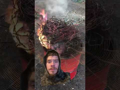 When you spent a month stripping copper wire to find out you can just burn it 🤦🏽‍♂️ #copperscrap