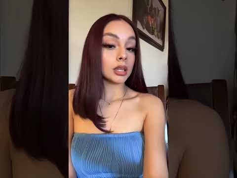 Emotional song performance by a beautiful young woman#singing #emotionalperformance