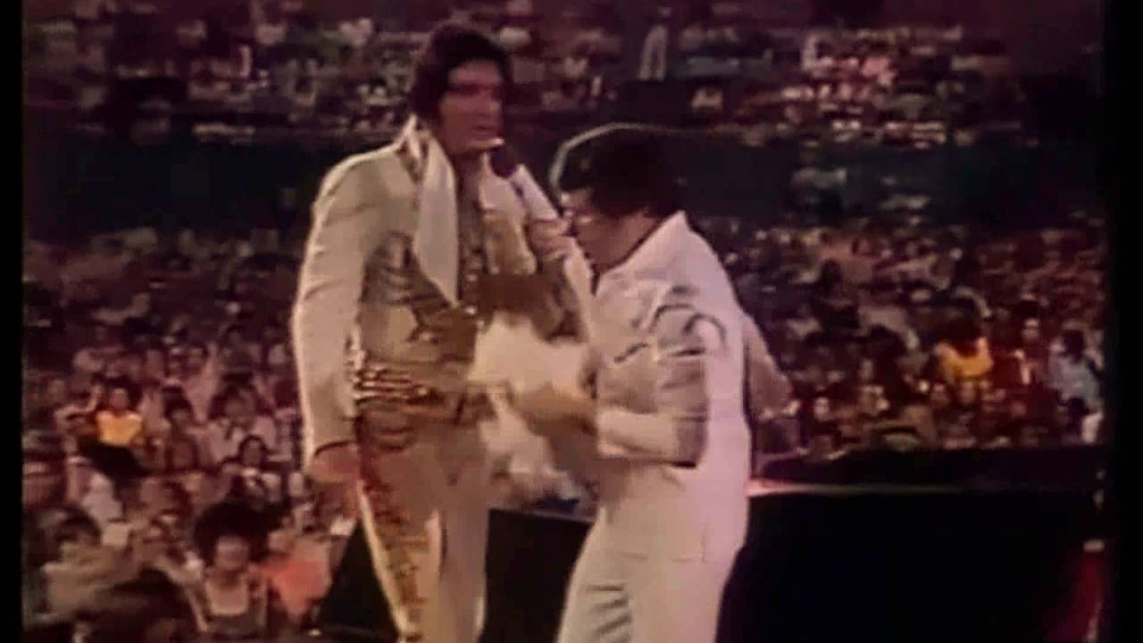 Elvis in Concert: Teddy Bear / Don't Be Cruel (1977)