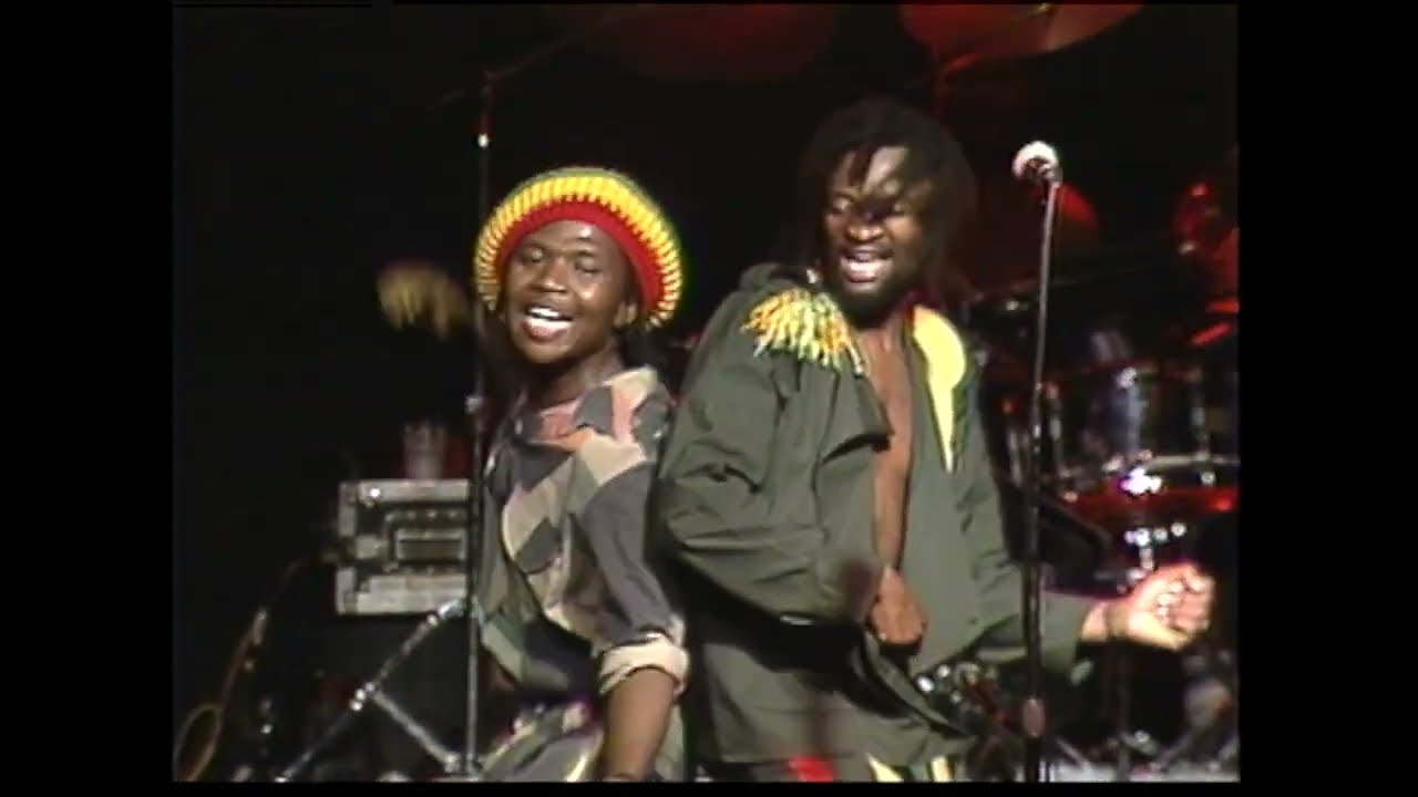 Lucky Dube Live in 1990: Iconic 'Together As One' Performance 🎶