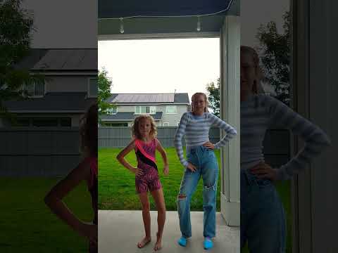 :) Tomarrow is picture day for my little sis!!!