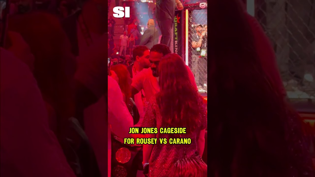 Jon Jones Watches Rousey vs. Carano Cageside π₯