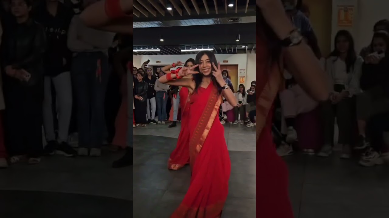 Chammak Challo in a Stunning Red Saree | Medhya ft. Akon & Hamsika Iyer 💃