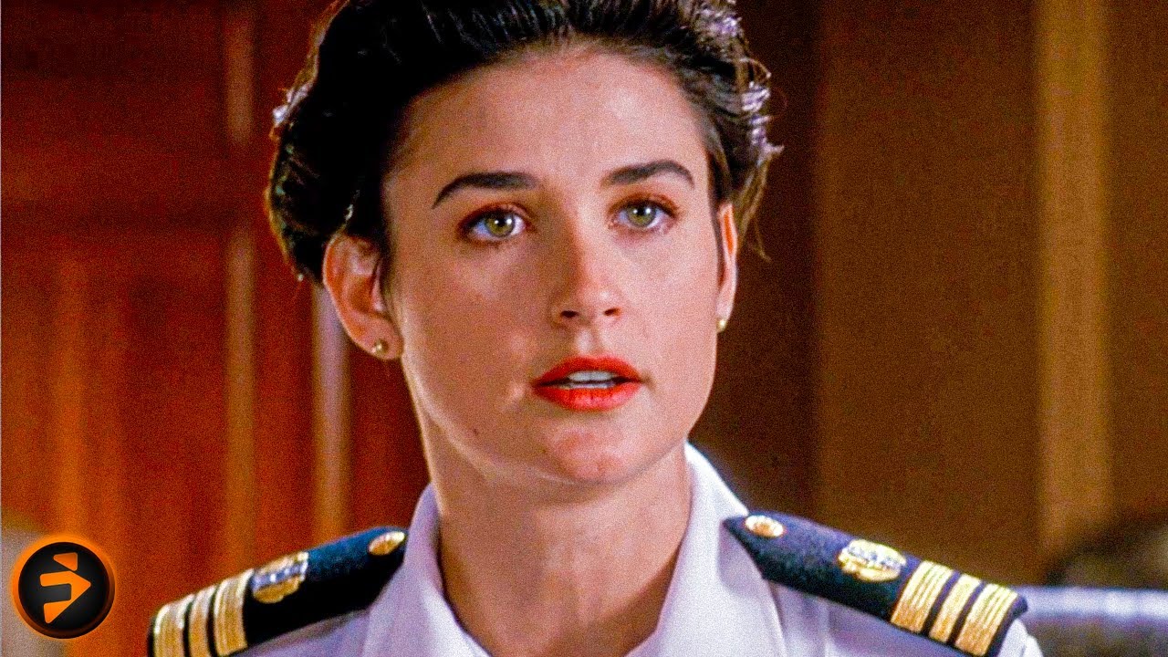 Demi Moore Shines Bright in 'A Few Good Men' – Proving She's the Smartest in the Room 🎬