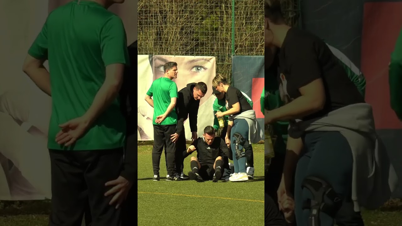 Immer genug trinken beim Fußball! 🥤