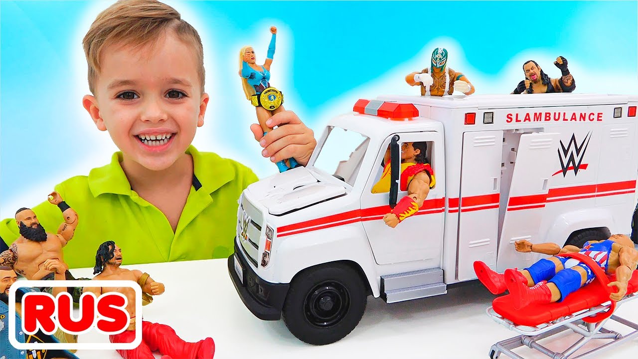 Влад и Никита играют с машиной WWE Wrekkin Slambulance 🚑