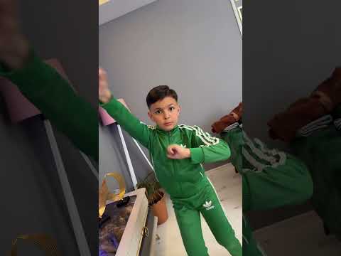 BAK KAPIDA YAZIYOR 10 NUMARA!😂❤️ #keşfet #shorts