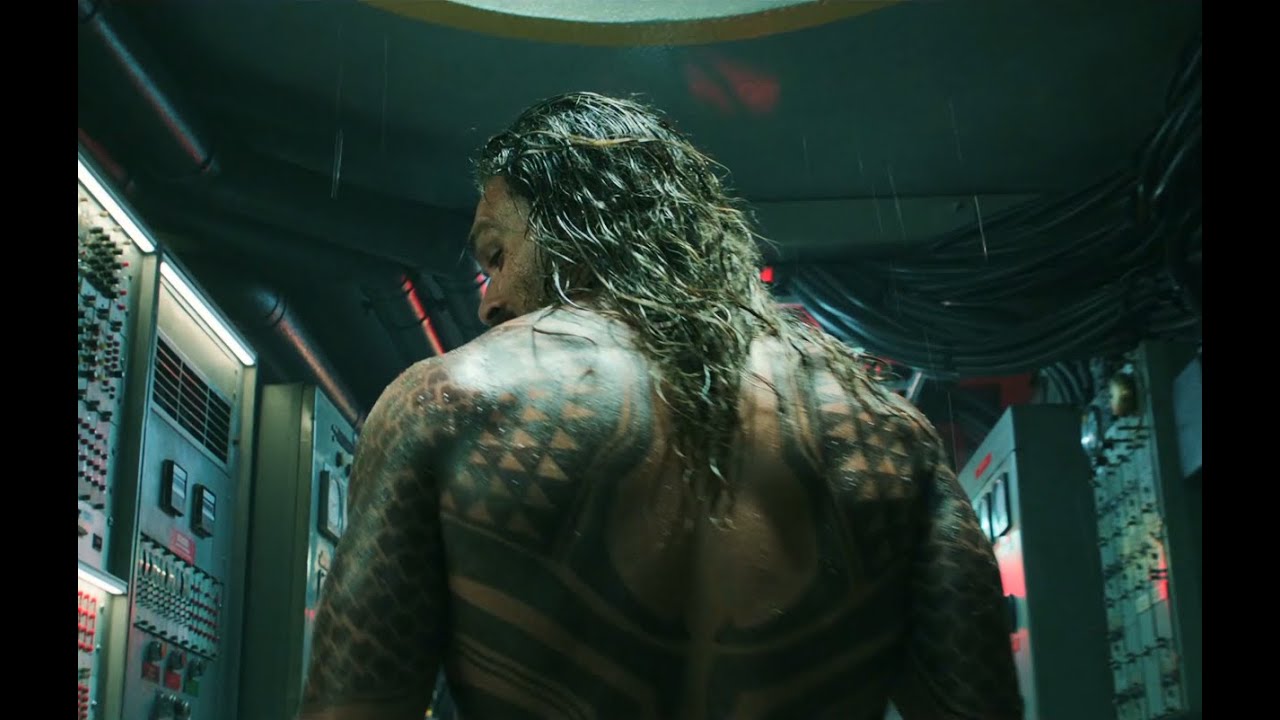 Aquaman's Submarine Entrance Fight 🌊