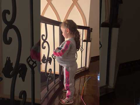 مسلسل الأب و ابنته // حلقة 1 شربت الكولا بطريقة لاتخطر عالبال 😂