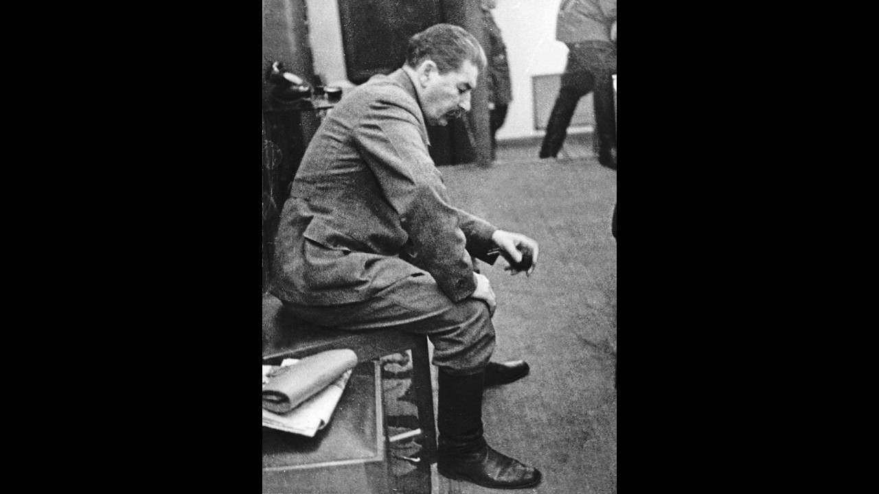 Why Did Hitler Invade the Soviet Union in 1941? π‘οΈ
