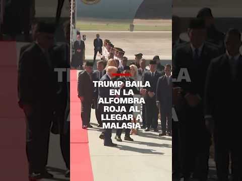 Trump baila en la alfombra roja al llegar a Malasia