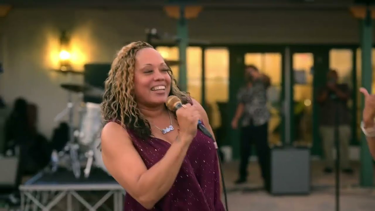 JJ Fad's Live 'Supersonic' Performance 🎤