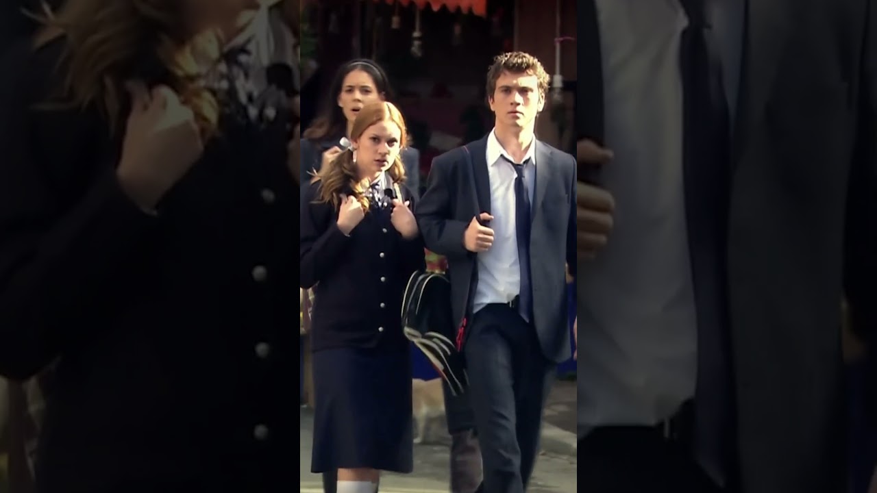 الأولاد يكتشفون دخول مرت عمهم إلى بيت أبوهم في مشهد مفاجئ