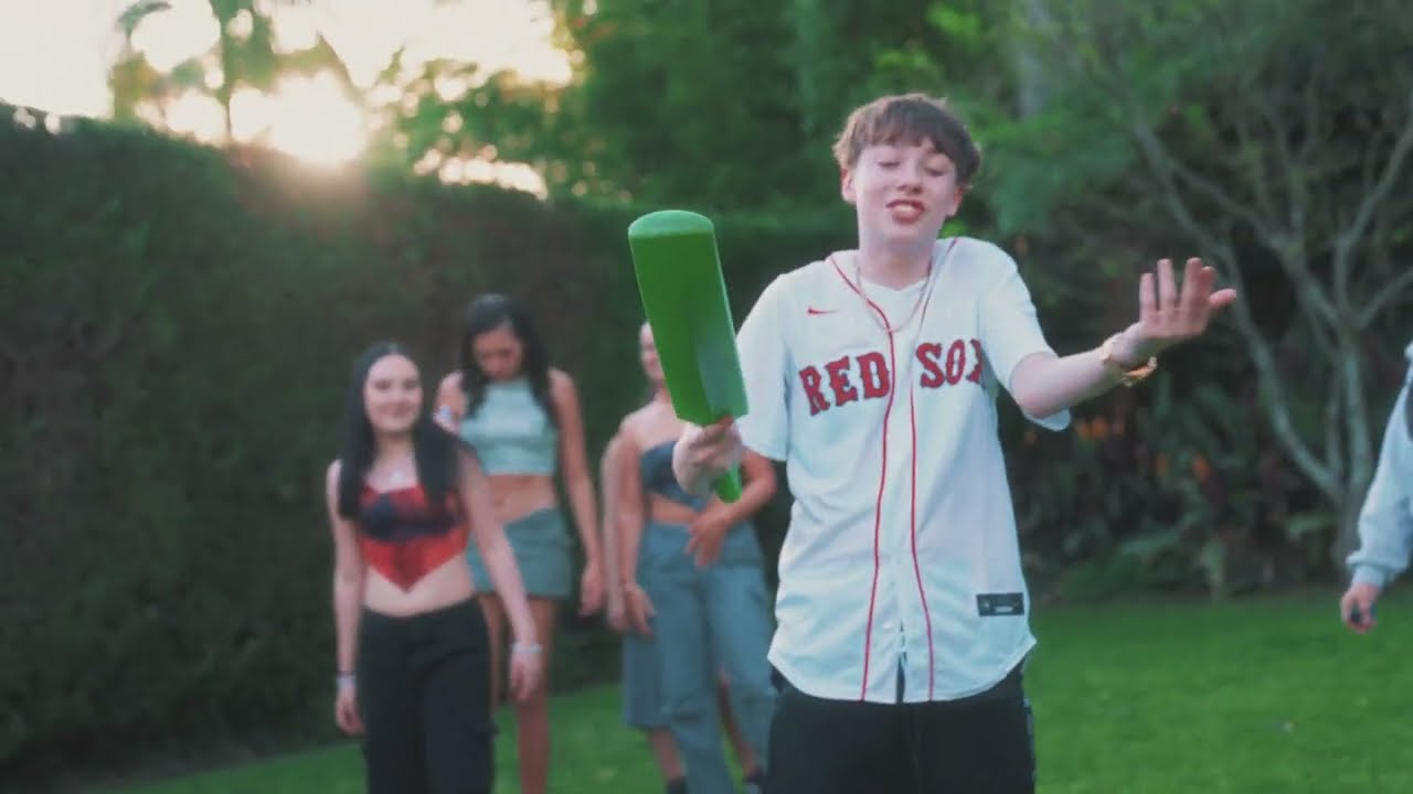 SkuX - Throw Away Bars [Official Music Video] 🎶