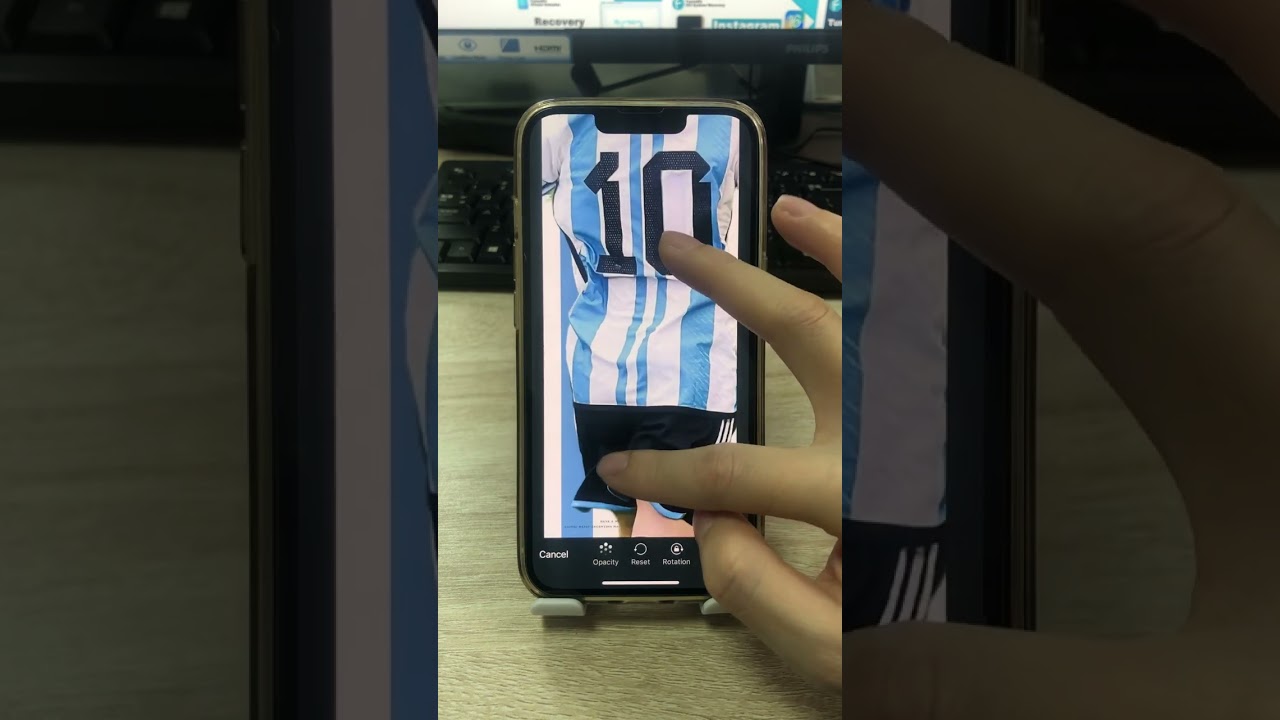 Easily Overlay Images on iOS 16 Without Apps 📱