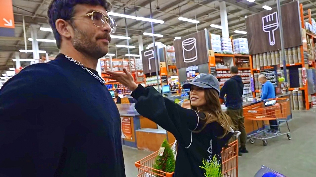 HasanAbi Christmas Shopping with Valkyrae & QTCinderella 🎄