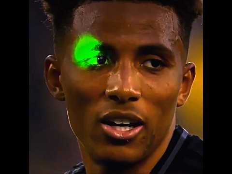 öyle lazer tutmakla olmuyor @fenerbahce kardeş #beşiktaş #bjk #gedsonfernandes #gedson