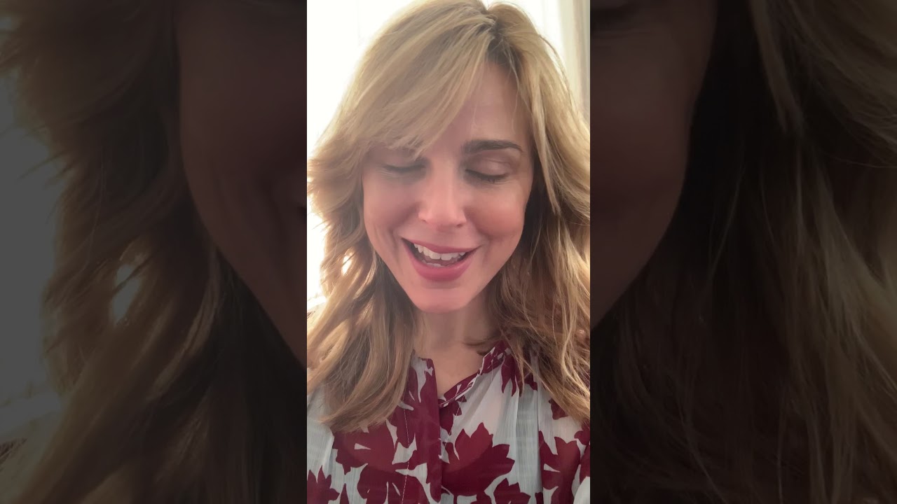 Meet Stranger Things Star Cara Buono at Augusta Toy & Comic Show June 27-28! π¬