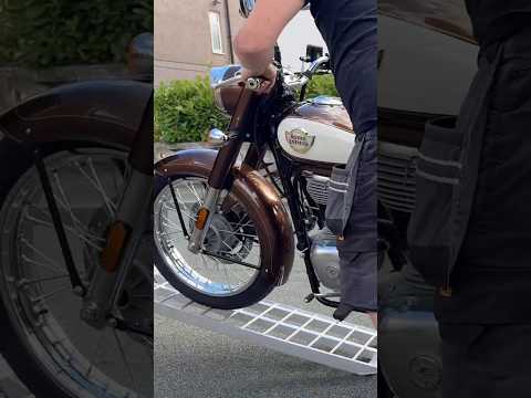 Delivery day! The Royal Enfield Classic 350 has landed! #royalenfield #classic350 #newbikeday