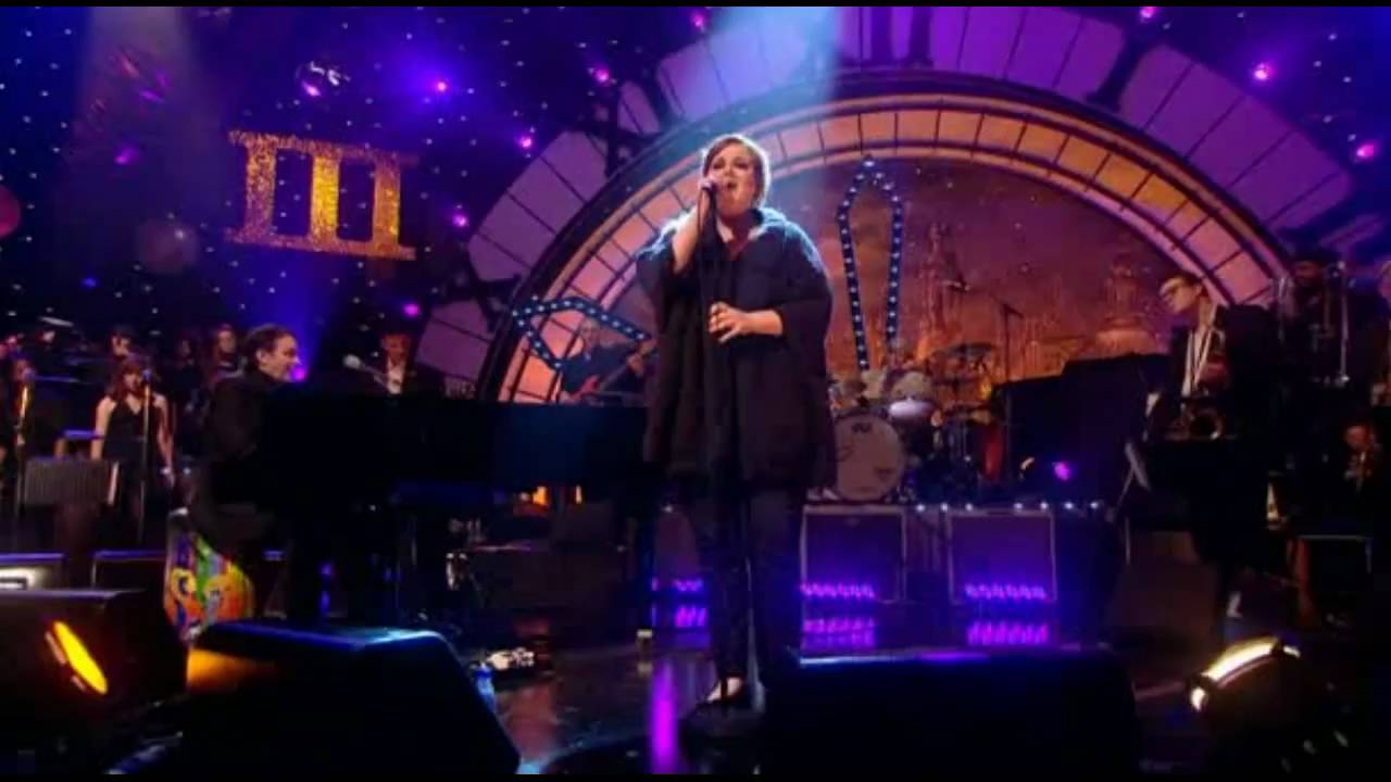 Adele's Stunning Live Performance of 'Chasing Pavements' 🎤 | Jools' Hootenanny in HD