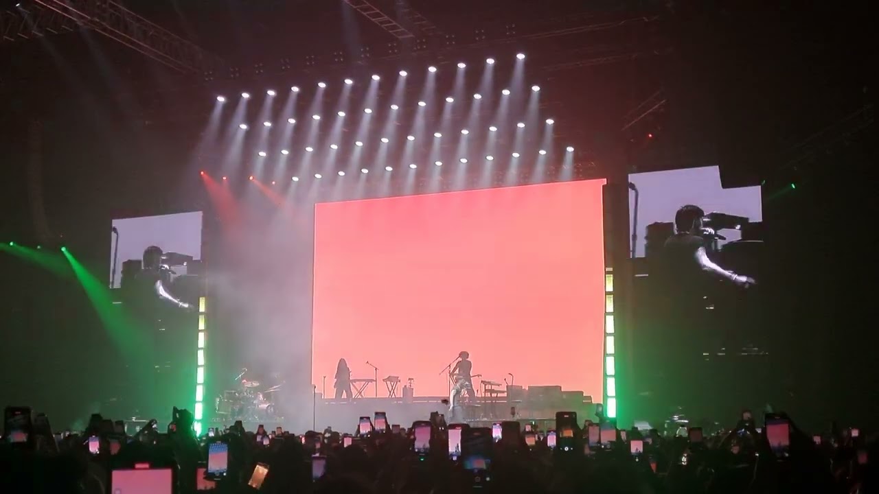LANY - Super Far (November to Remember Asia Tour 2022 | ICE BSD, Jakarta) #viral #viralvideo