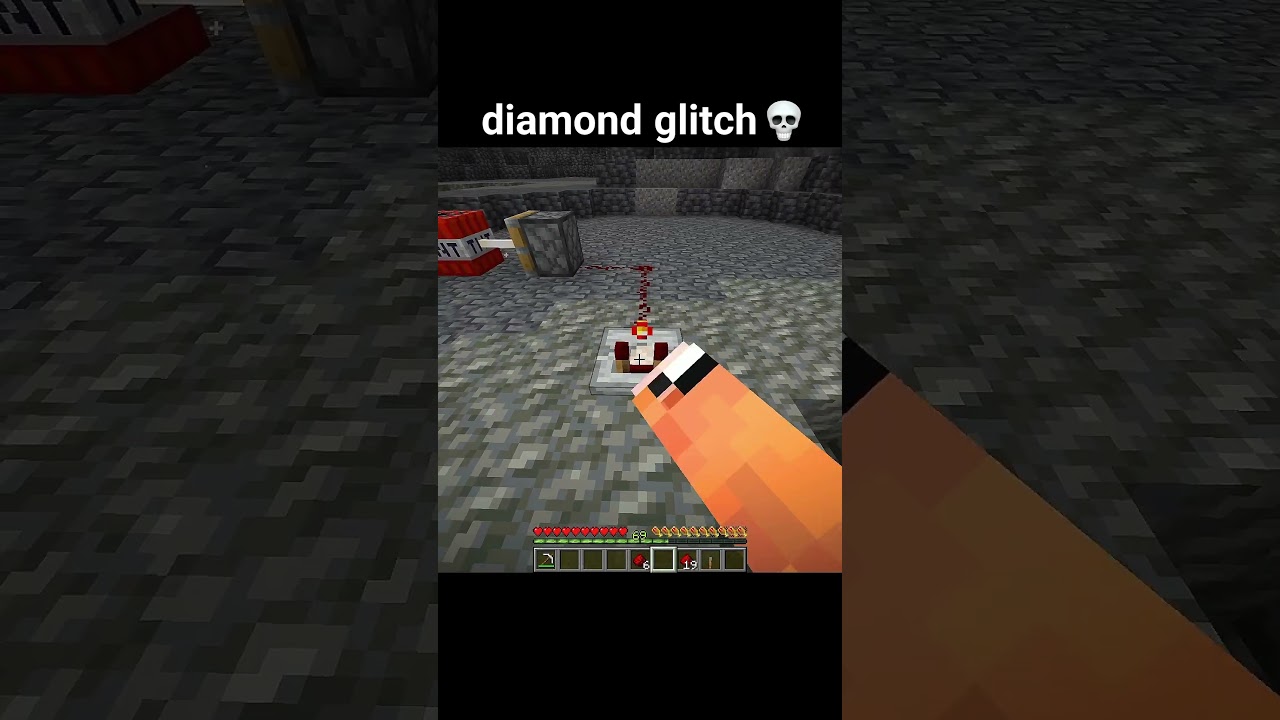 Minecraft Diamond Glitch Moment 💎