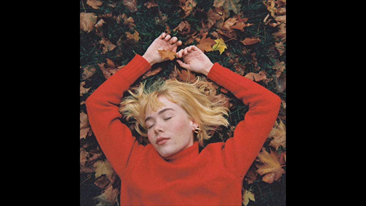 Girl in Red - We Fell in Love in October 🎶