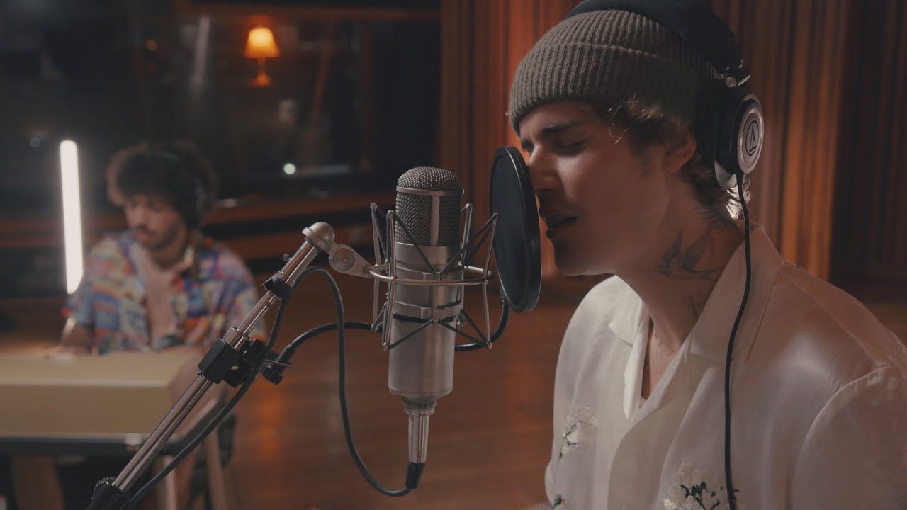 Justin Bieber & Benny Blanco - Lonely (Acoustic Video) 🎶