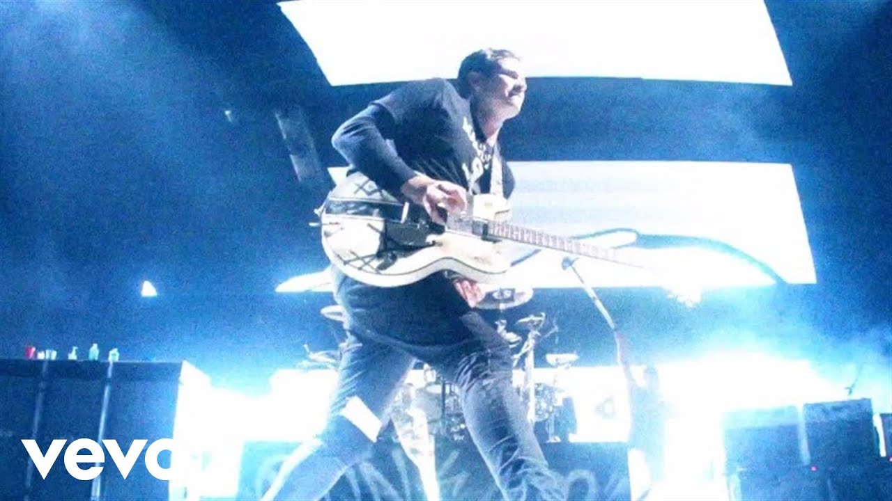 blink-182 - Heart's All Gone Music Video 🎶