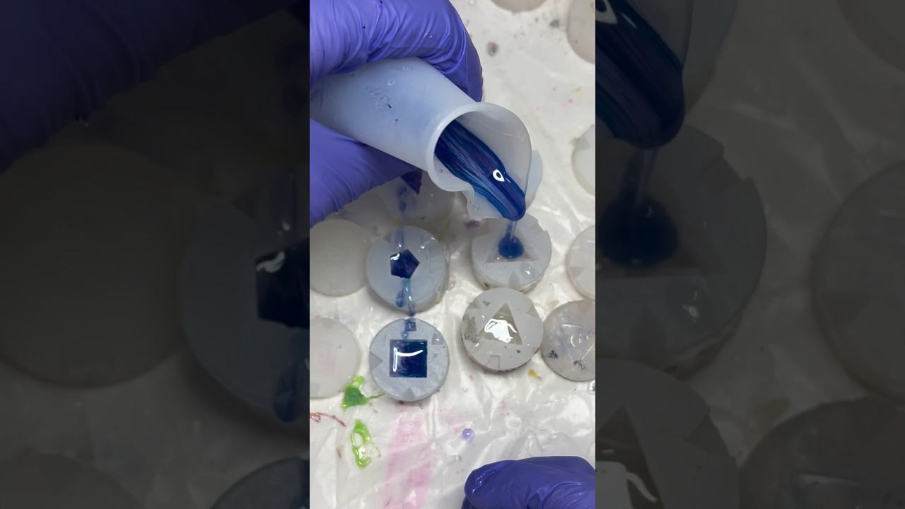 Create Stunning Purple & Blue Resin Dice for Your TTRPG 🎲