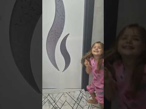 İçeri girerken dikkat et, bak kapıda yazıyor 10 numara 🤣