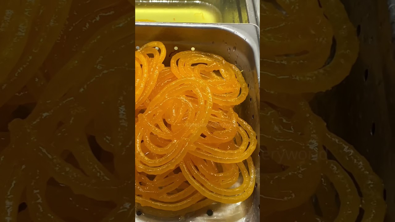 Hot Jalebis Being Made 🍬 | Indian Sweet Making