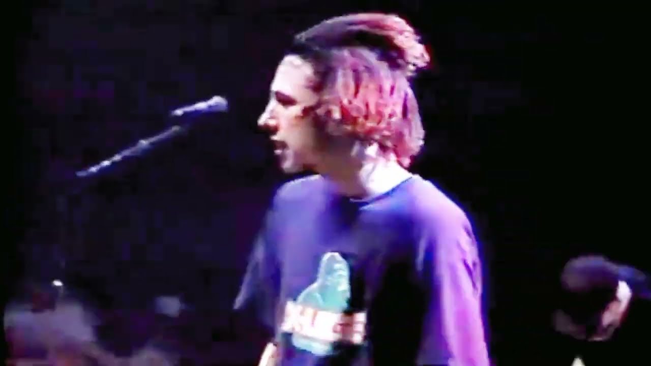 Rage Against the Machine - Wake Up (Live 1993) 🎸