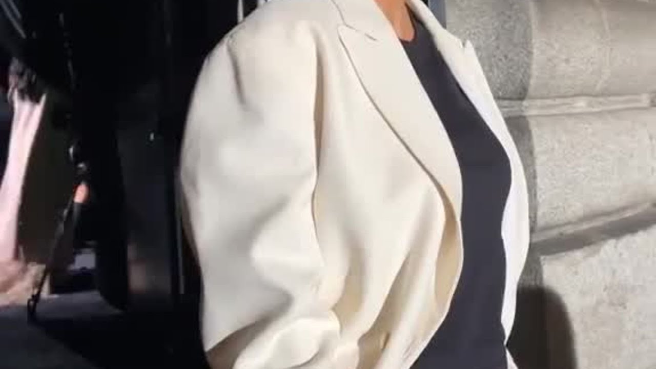 Dojacat at Maison Valentino Fashion Show โจ