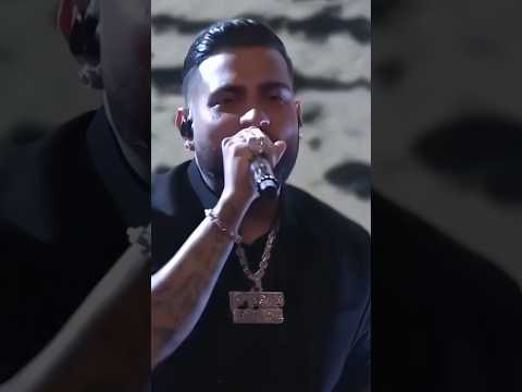 Karan aujla live performance MF Gabru// Pattu pind bnn ke chadra rakhda @karanaujla #shorts #explore