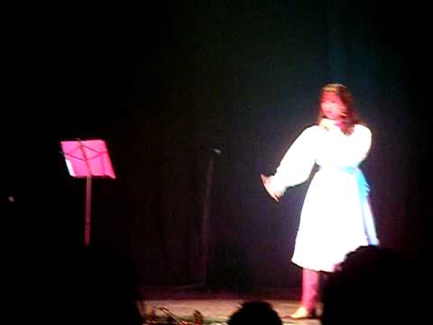 Eva Isabel canta 'La Cigarra' en su graduación 🎓