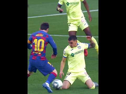 Messi brought them to their knees 😈