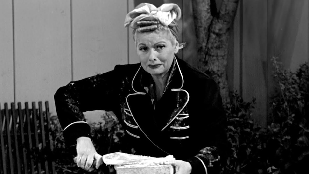 Lucy Loses Her Wedding Ring?!
