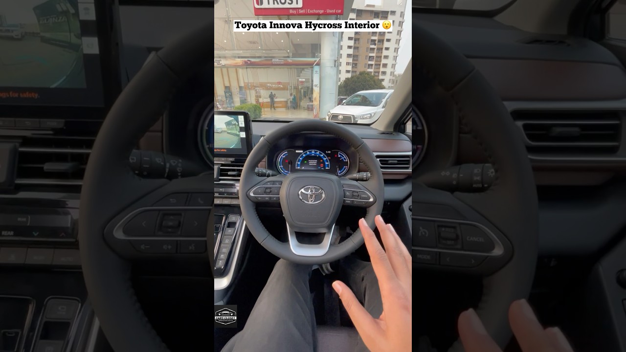 New Innova Hycross VX 2025 🚗