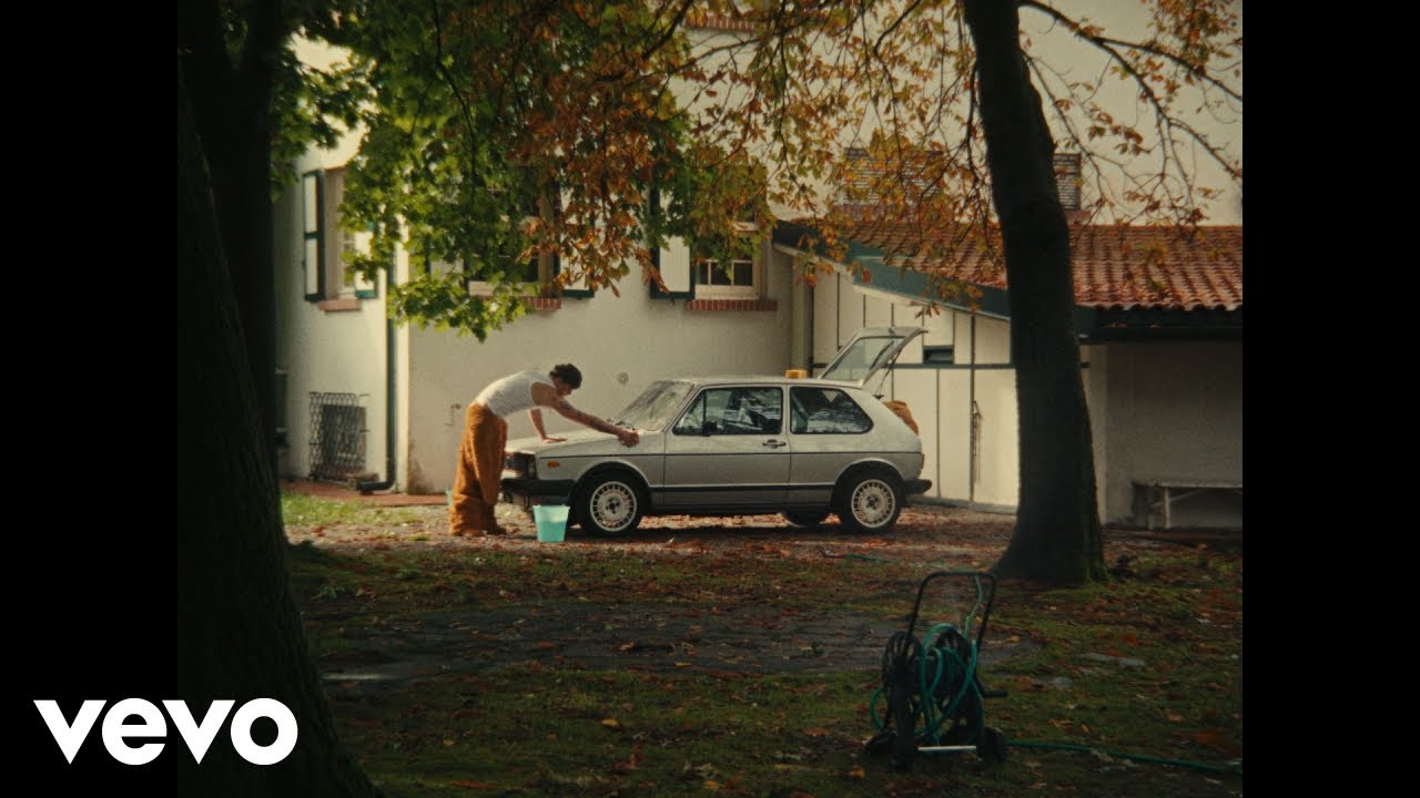 Olly & Juli - A Squarciagola 🎶 | Exclusive Visual Video & Full Song