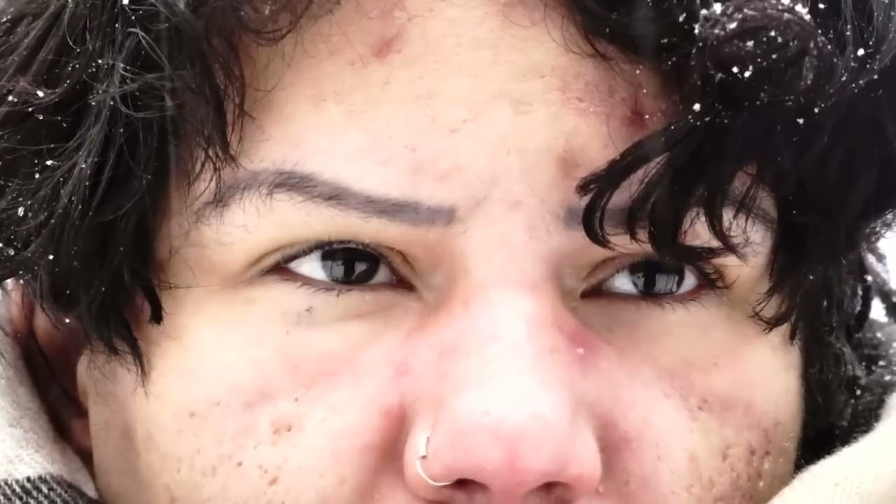 Vivez l'Inattendu : Une Hiver dans une Tente de 6m² Sans Chauffage ❄️