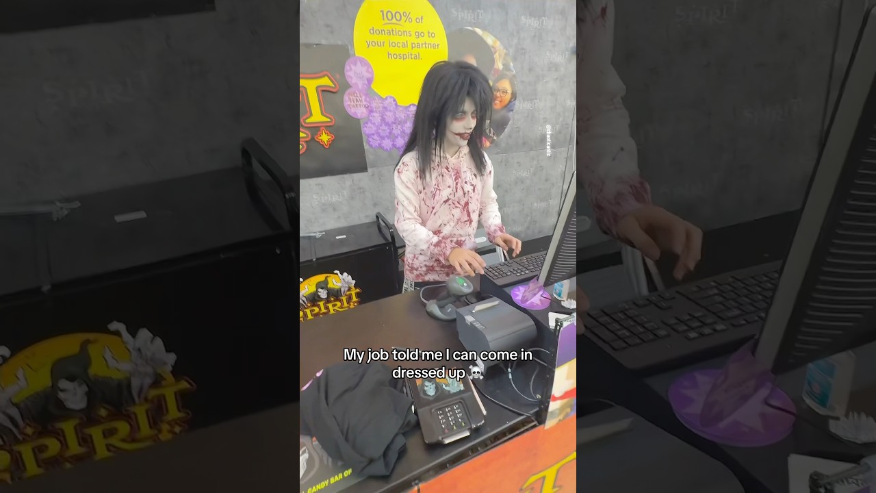 Jeff the Killer at Spirit Halloween 🎃