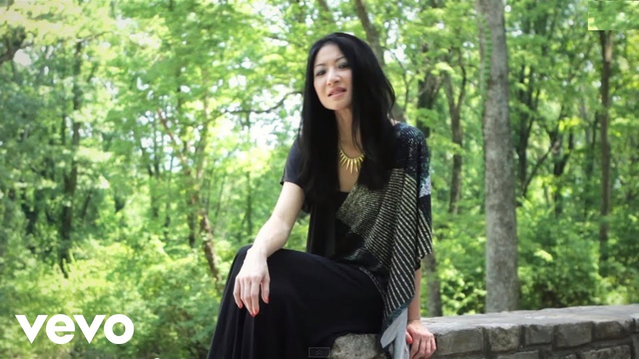 Susan Wong - Torn Between Two Lovers 🎶