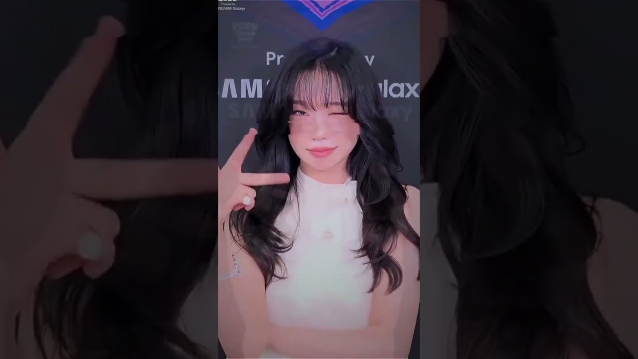 Next Door Yuri: Viral Short K-pop Video π₯