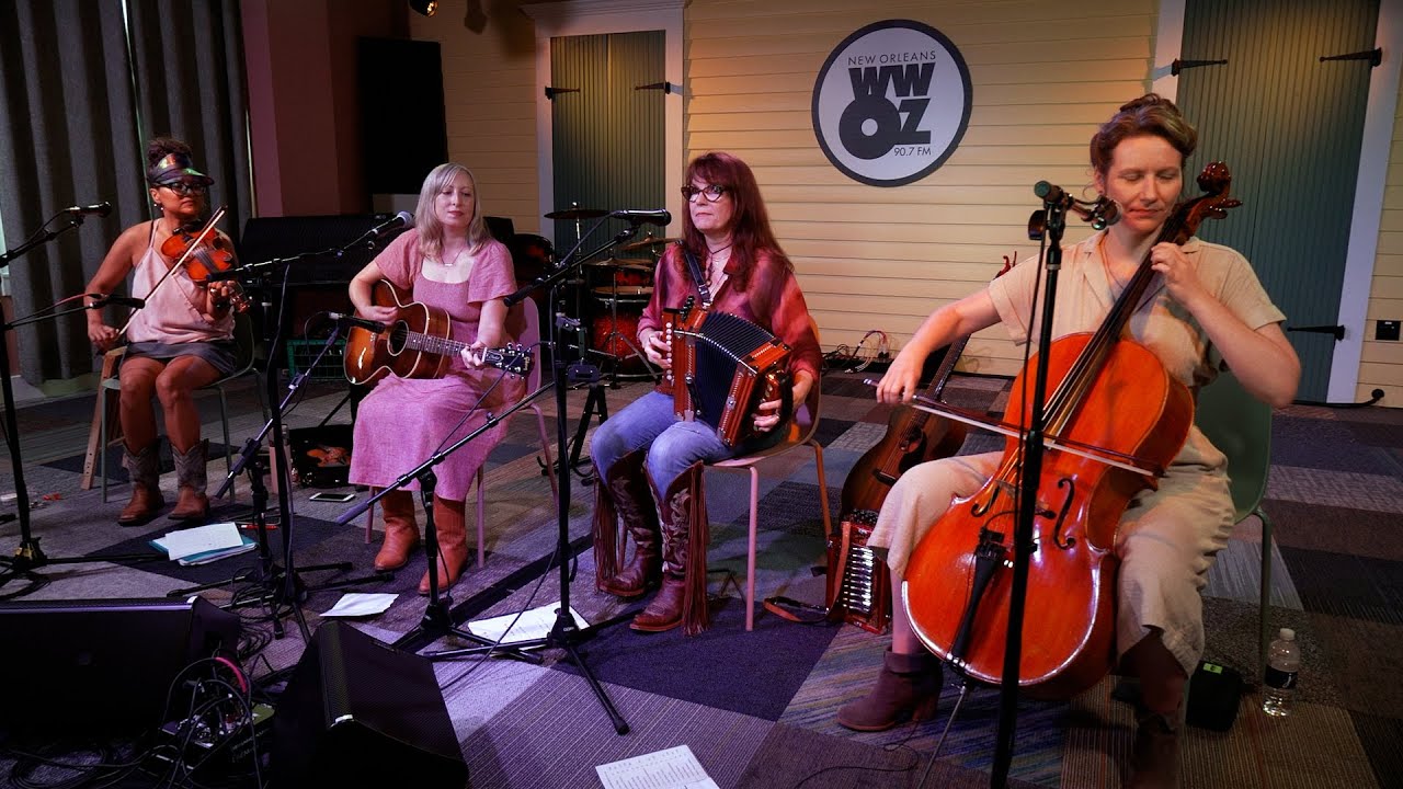 Les Femmes Farouches Live at WWOZ