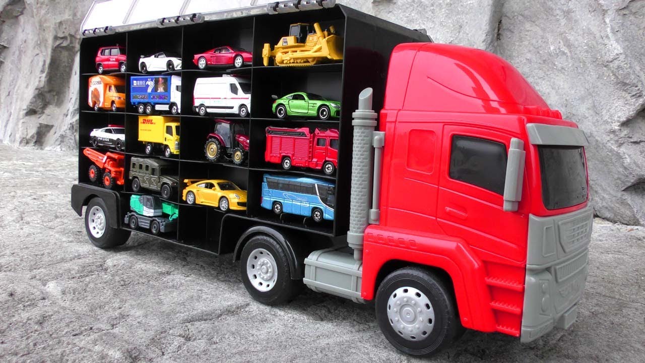 34 Discover 34 Exciting Tomica Vehicles in a Big Red Truck 🚗