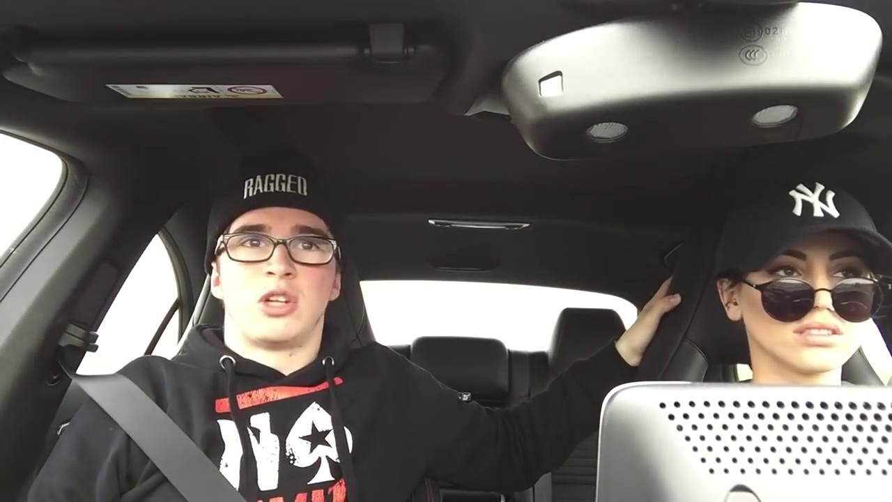 LABEEU - Petite balade en voiture