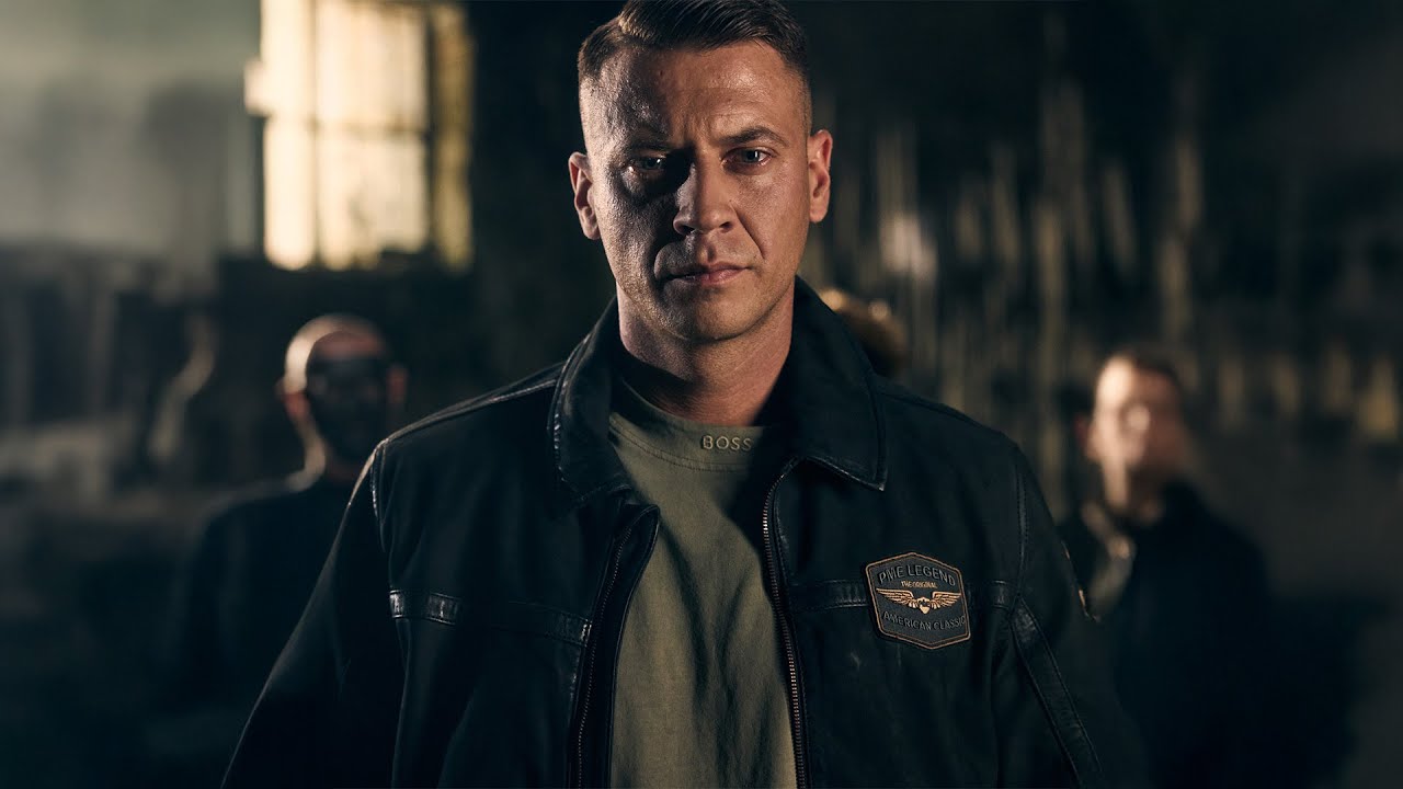 Małach ft. Opał, Hinol PW - Nie pasuję tu (Official Video) 🎶